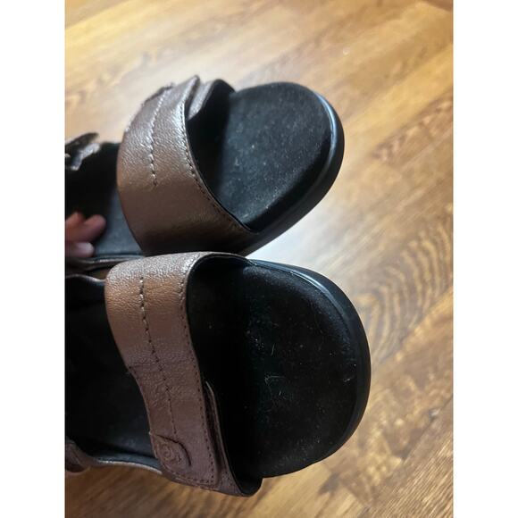 Aravon Sandales Size 7 2E - Picture 3 of 8